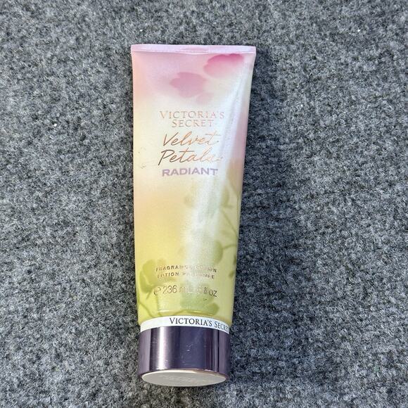 Victoria's Secret VELVET PETALS RADIANT Fragrance Lotion ~8 fl.oz- Free Shipping - Picture 1 of 2